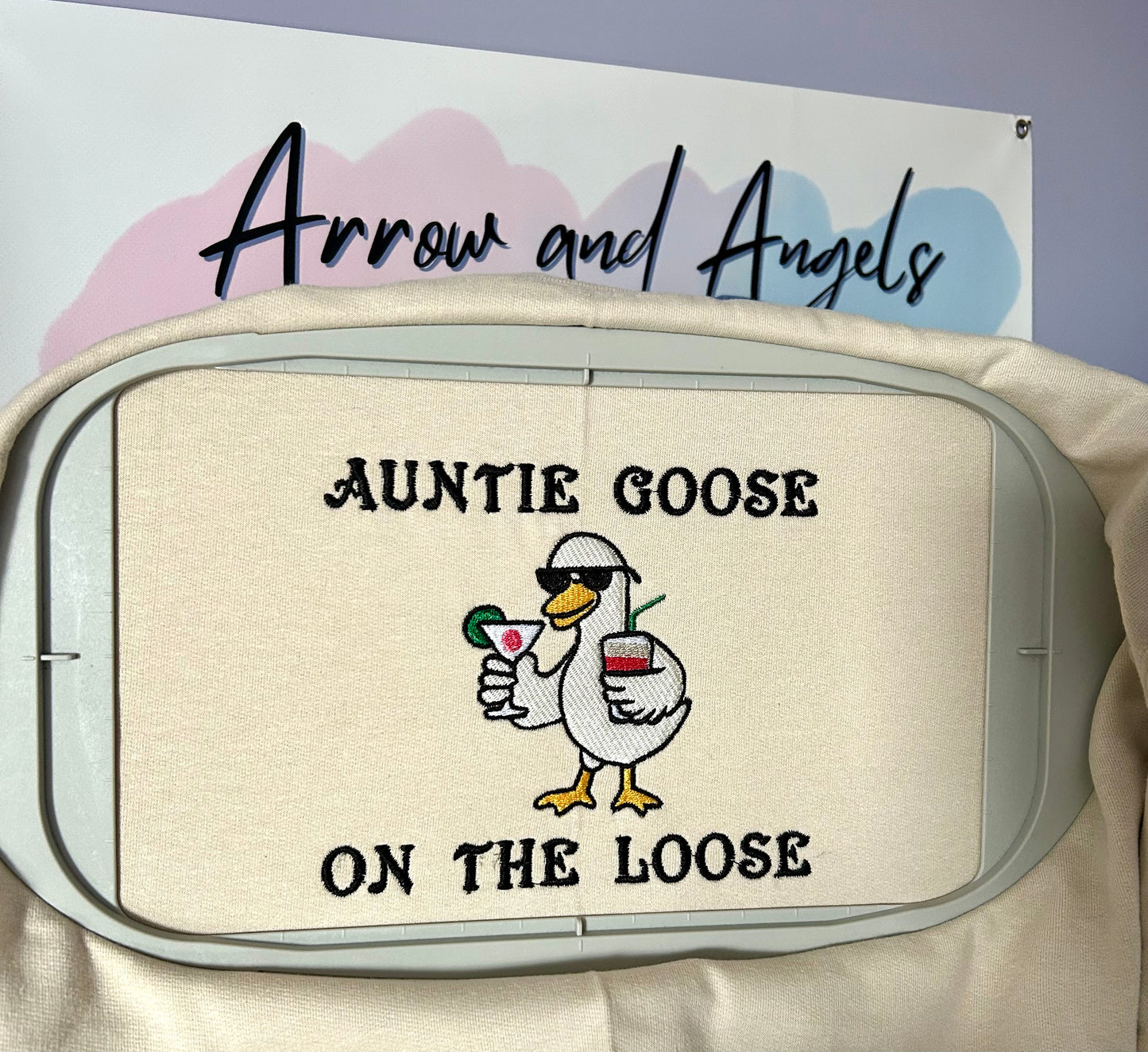 Embroidery Auntie Goose on the Loose