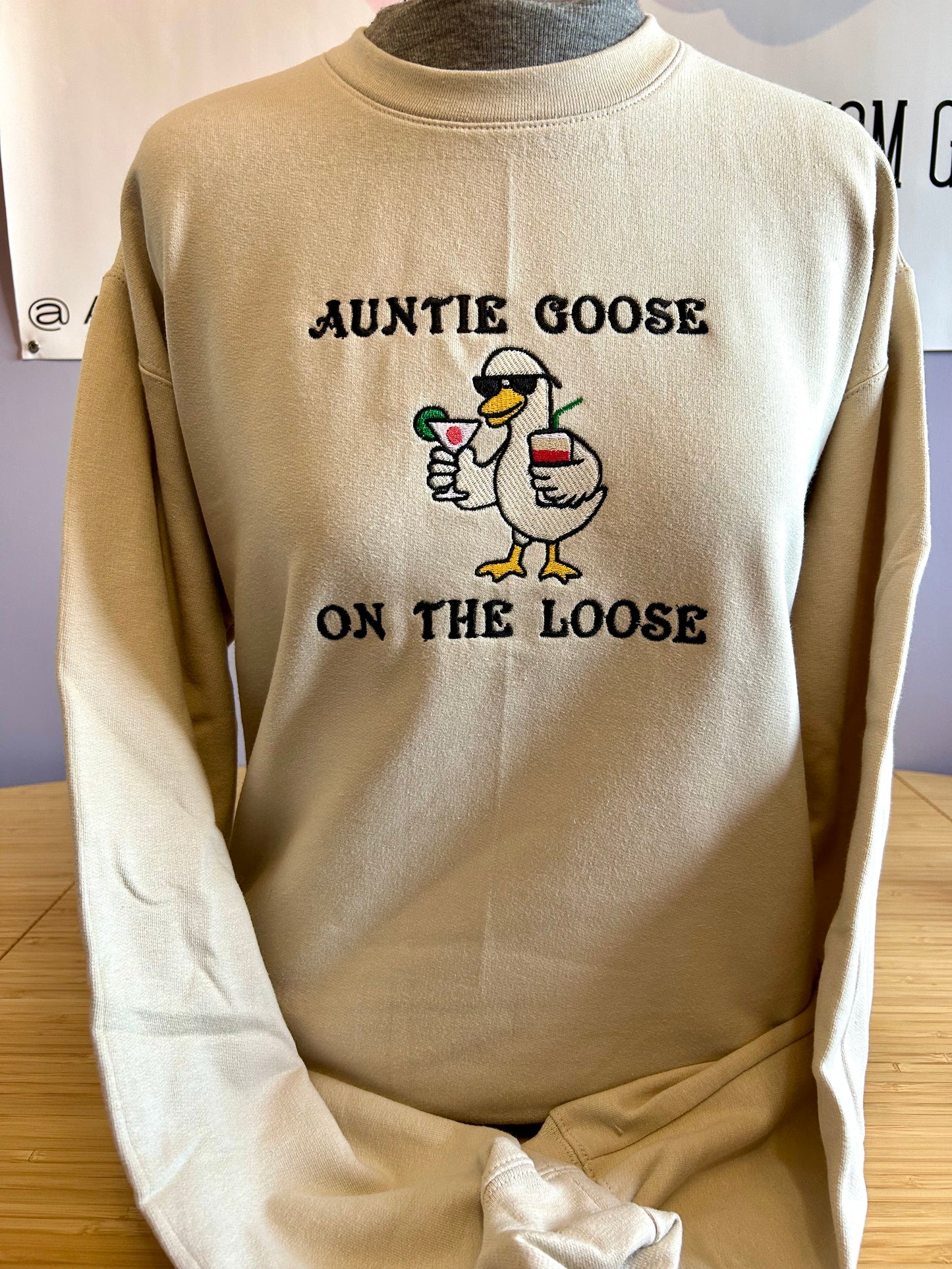 Embroidery Auntie Goose on the Loose